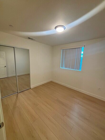 Building Photo - 438 W 71st St