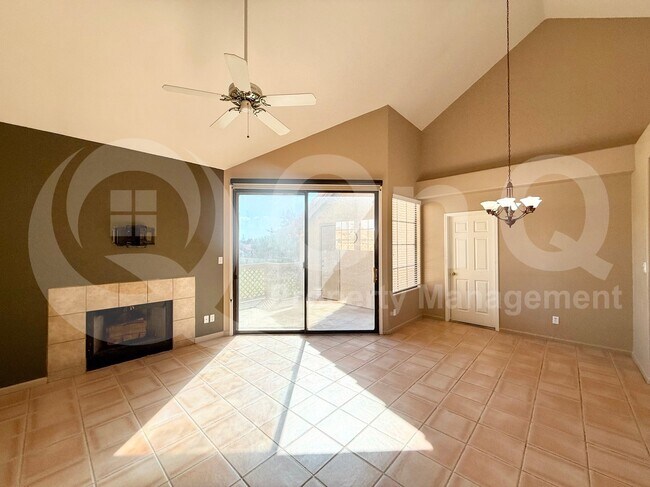 Building Photo - 1001 N Pasadena