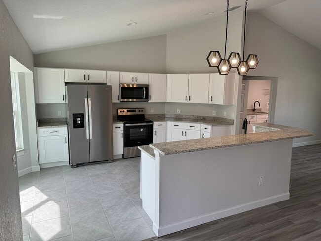 Building Photo - Beautiful 3BR/2BA Home! Brand New Everythi...