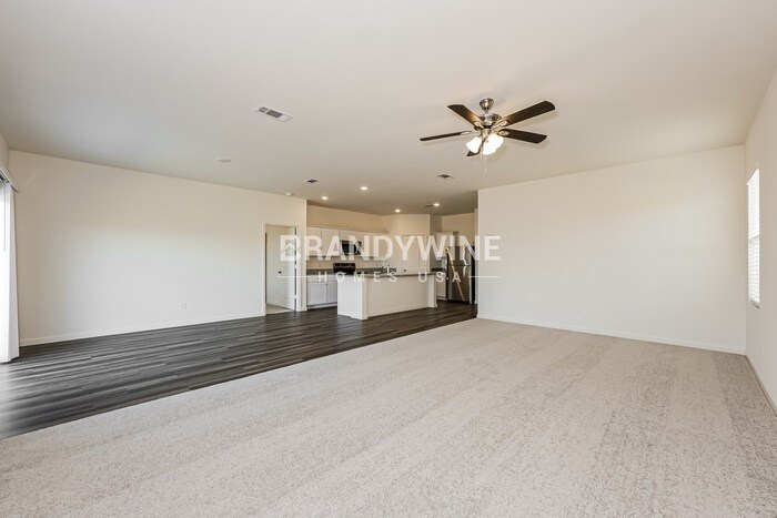 Building Photo - 8352 Sniptoe Dr