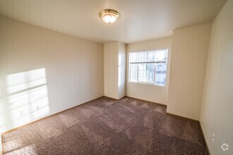 Building Photo - 2109 Yellowstone St