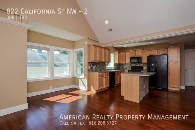 Building Photo - 822 California St NW