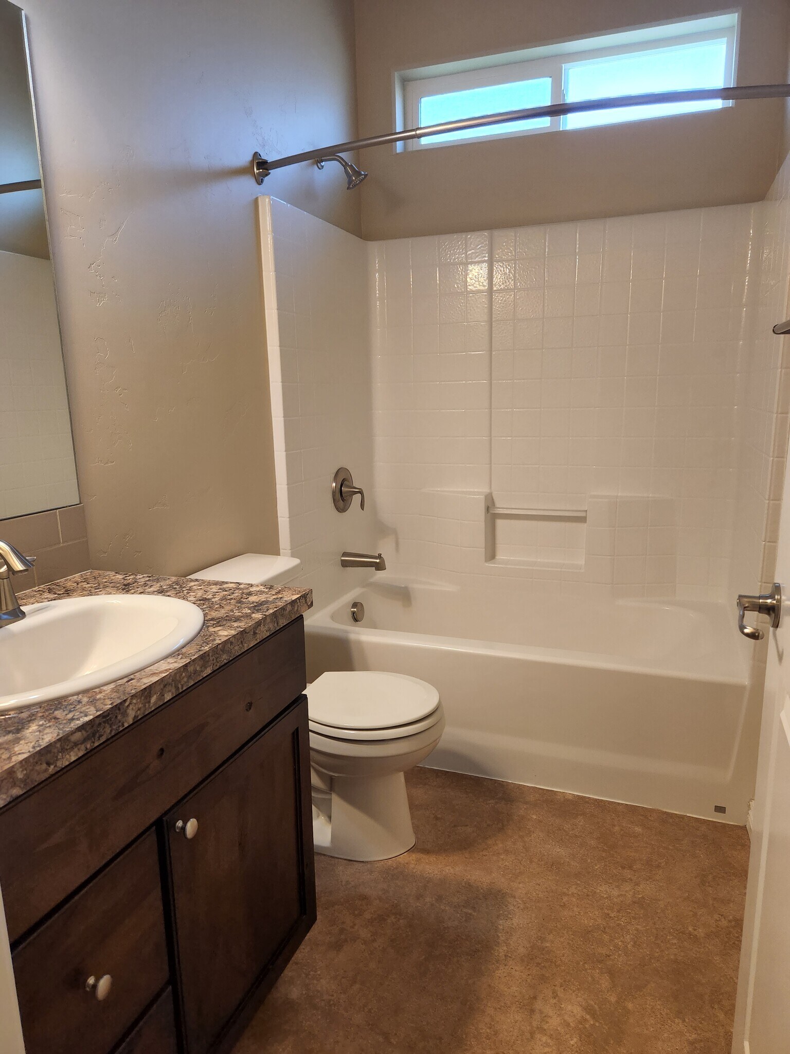 Building Photo - 947 Americana Cir