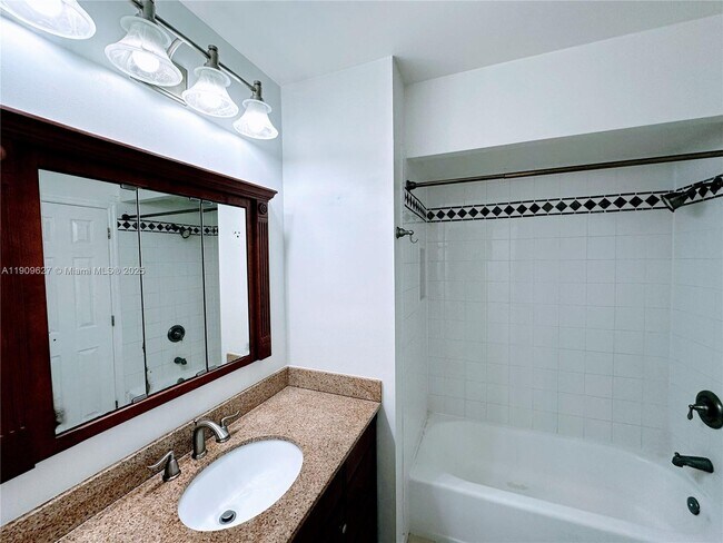 Building Photo - 2424 SE 17th St