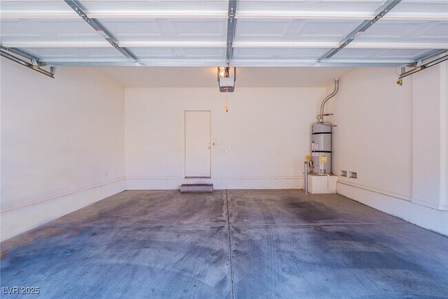 Building Photo - 8941 Bentonville Ct