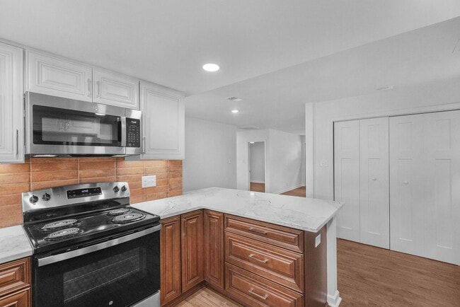 Building Photo - Renovated House on Corner Lot!