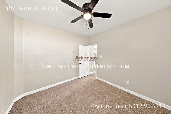 Building Photo - 407 Redbud Ct