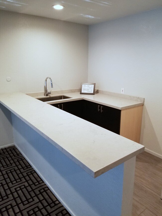 wet bar in clubhouse - 1515 S Beverly Dr