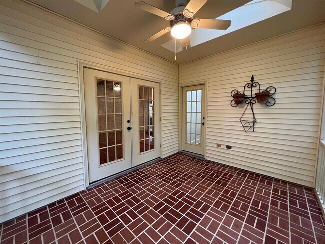 Building Photo - NE Acreage Home in Top School District