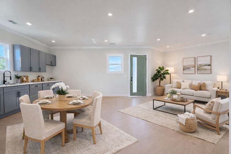 Building Photo - 16052 Ludlow St