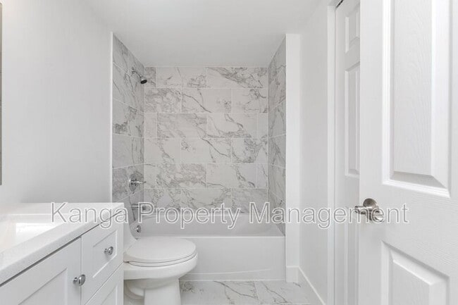 Building Photo - 11419 NW 35th St
