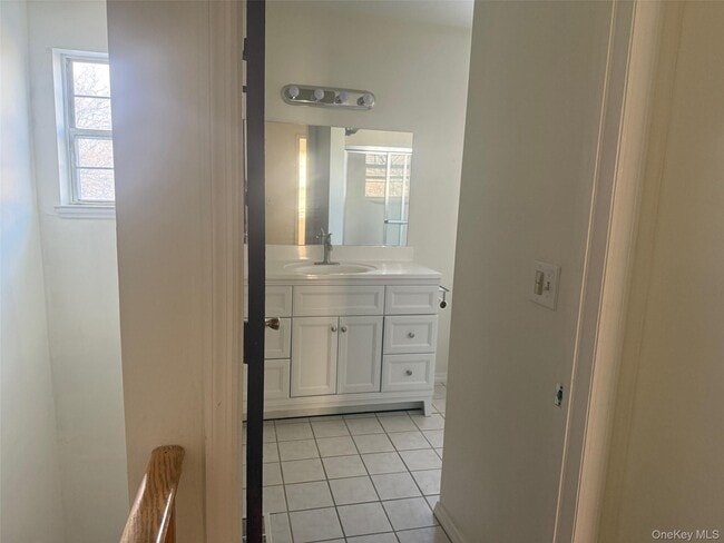 Building Photo - 10 Kensington Way