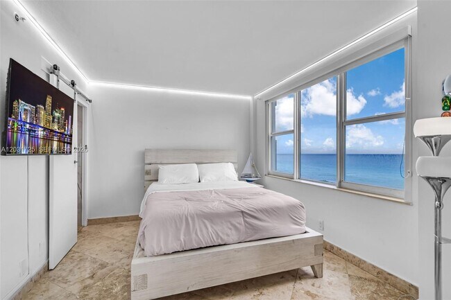 Building Photo - 9195 Collins Ave