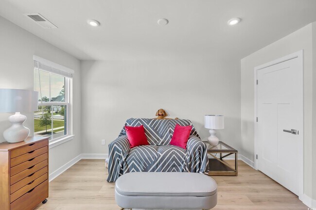 Building Photo - 8906 Freya Wy