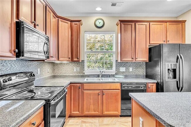 Building Photo - 3002 Renaissance Pkwy