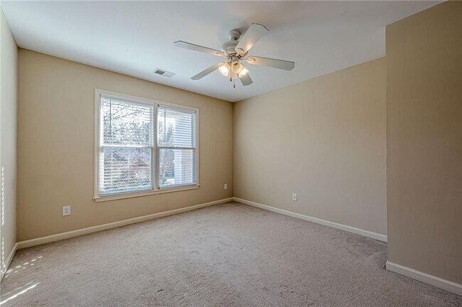 Building Photo - 927 Laurel Wood Ct