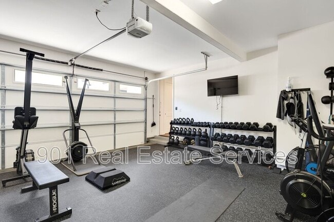 Building Photo - 299 Wilkinson Pl