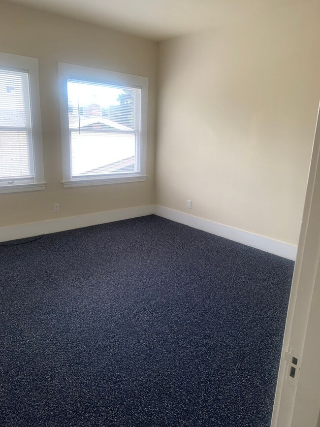 Building Photo - stirtz