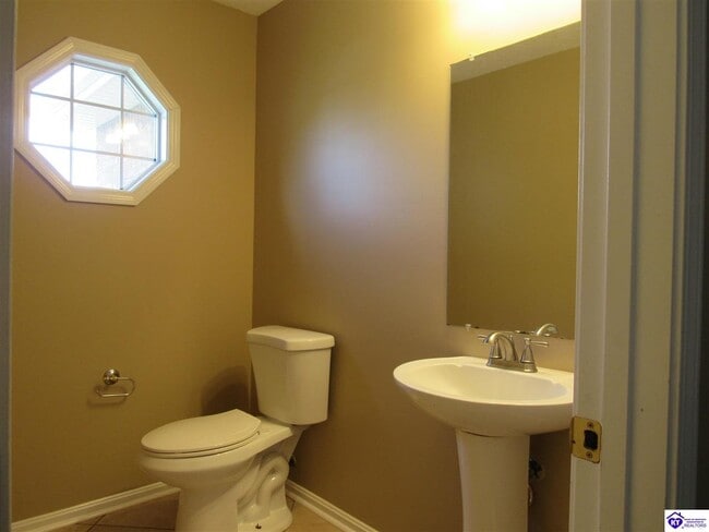 Building Photo - 707 Clear Spring Ct