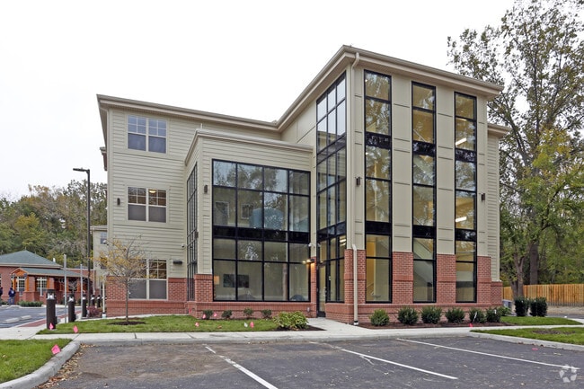 Building - North Exposure - Valley Bridge Apartments