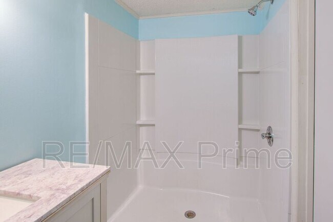 Building Photo - 321 Patrician Dr