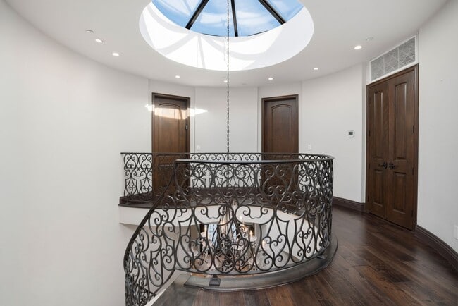 Building Photo - Beverly Hills Luxury Villa with Resort-Style Pool & Spa