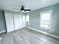 Building Photo - 217 Lotus St