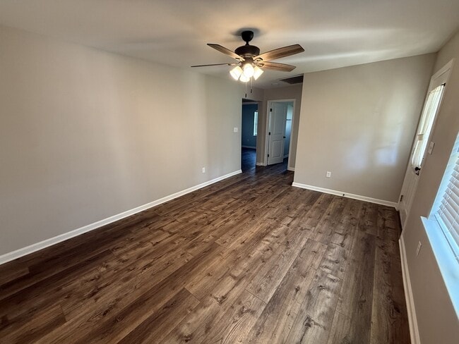 Building Photo - 6970 Raleigh Lagrange Dr