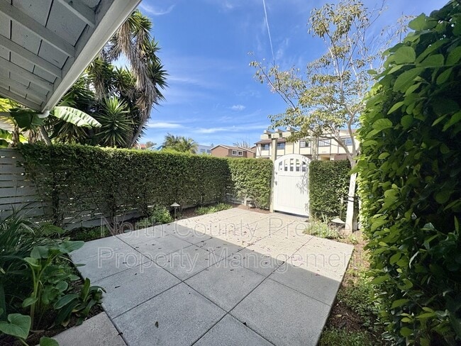 Building Photo - 2243 Garnet Ave