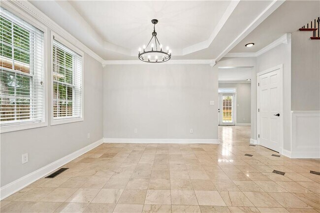 Building Photo - 1578 Lincoln Ave SE