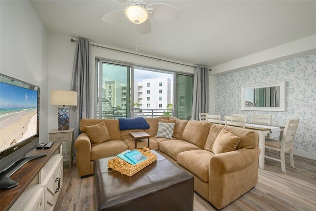 Building Photo - 1703 N Tamiami Trl