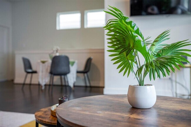 Building Photo - 3624 Griggs Rd