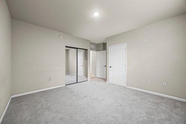 Building Photo - 903 Charo Pkwy