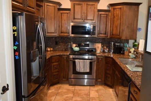 Kitchen - 1288 N Cedar Blvd