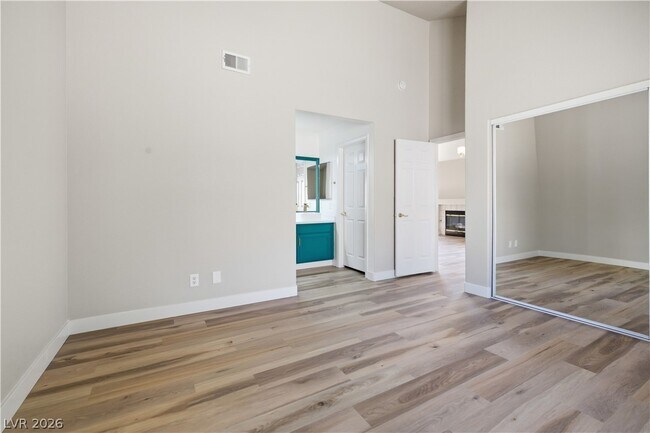 Building Photo - 315 Seine Way