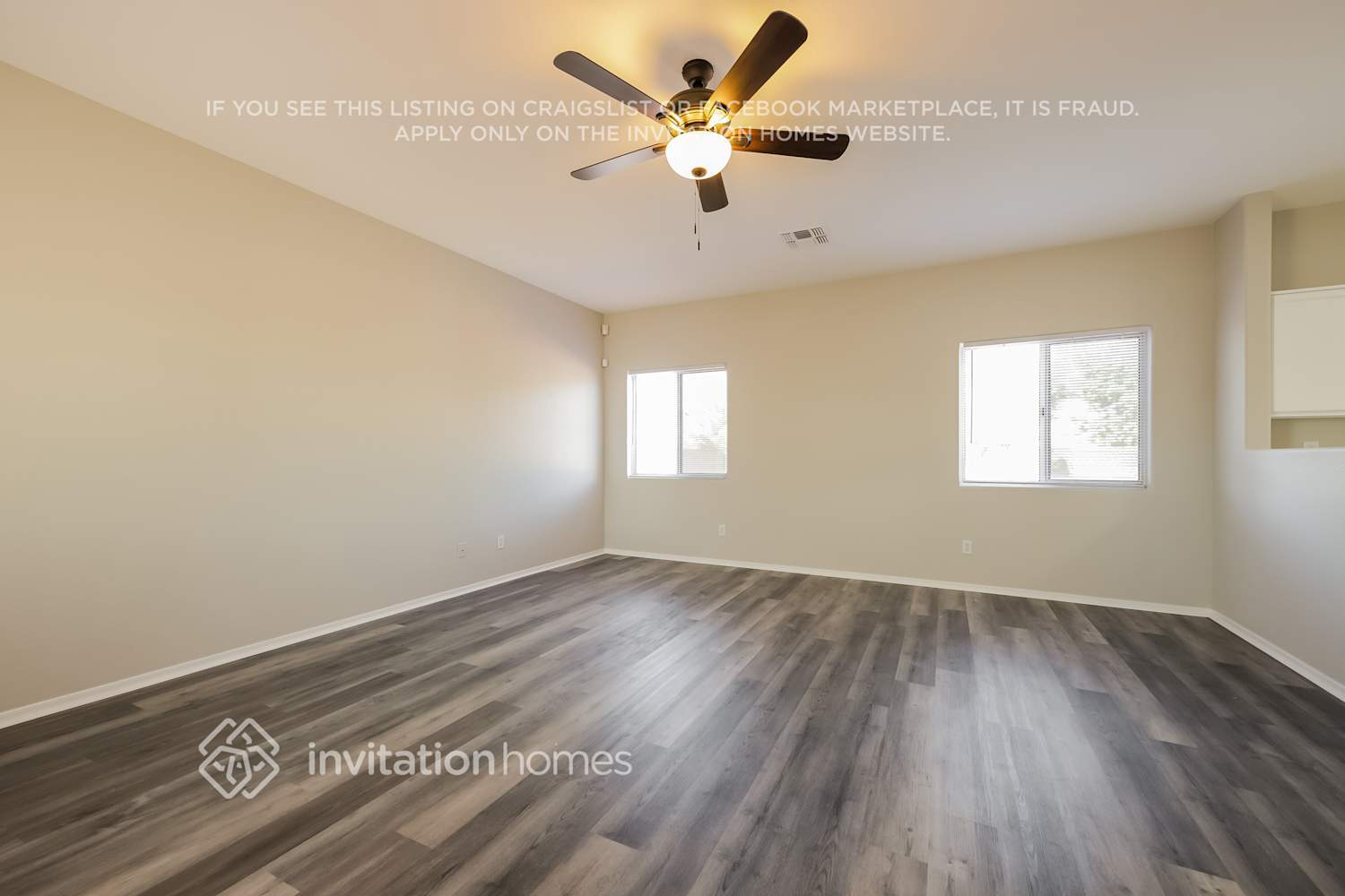 Building Photo - 5702 N 73rd Ln