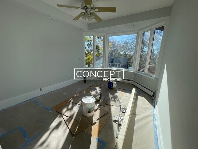 Building Photo - 54 Lawn St