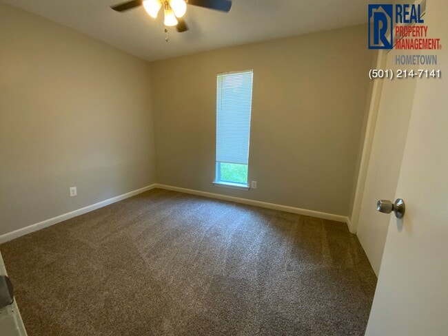 Building Photo - 14225 Clayton-