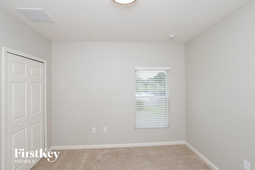 Building Photo - 3825 Harvest Cir