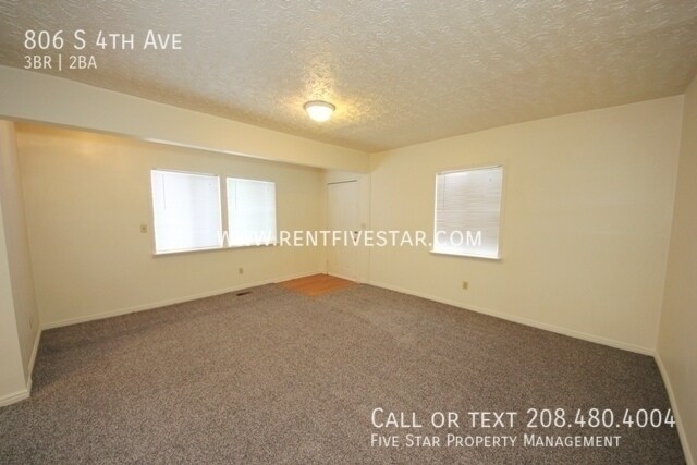 Building Photo - 806 S 4th Ave