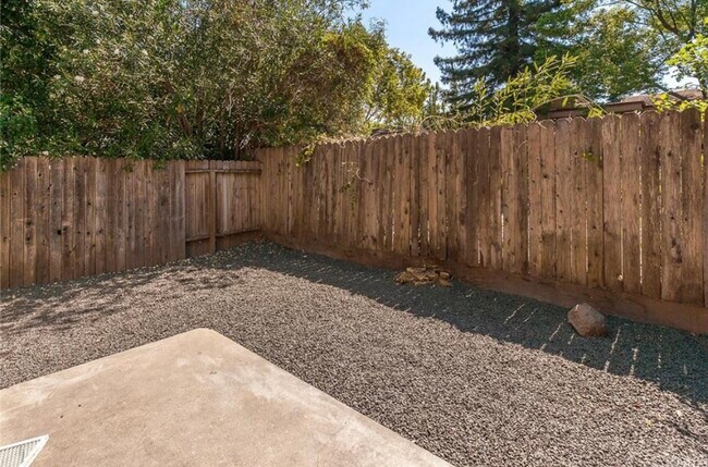 Building Photo - 1353 Nord Ave