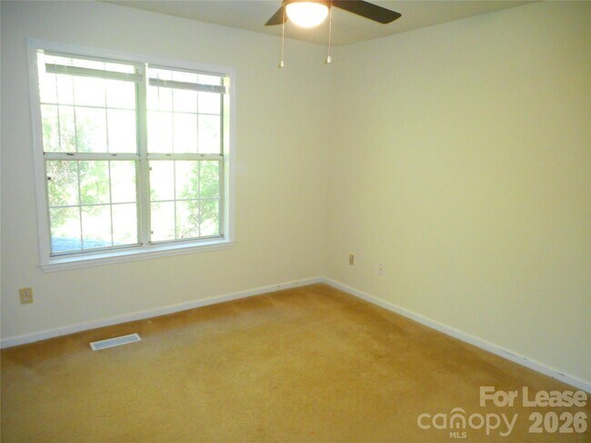 Building Photo - 6622 Bevington Ridge Rd