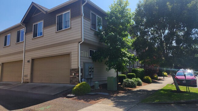Building Photo - 3 bedroom, 2.5 bath, Townhome Mill Creek $...
