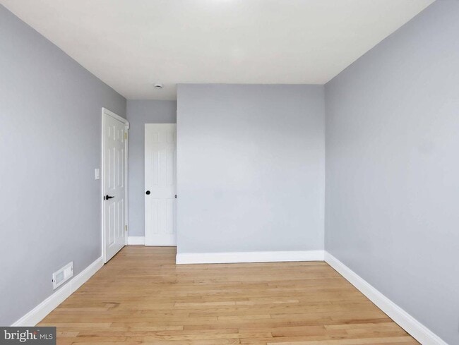 Building Photo - 3603 Ravenwood Ave