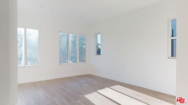 Building Photo - 8474 N. Camelia Court