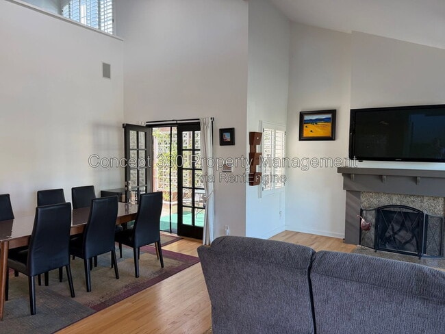 Building Photo - 237 Novara Dr