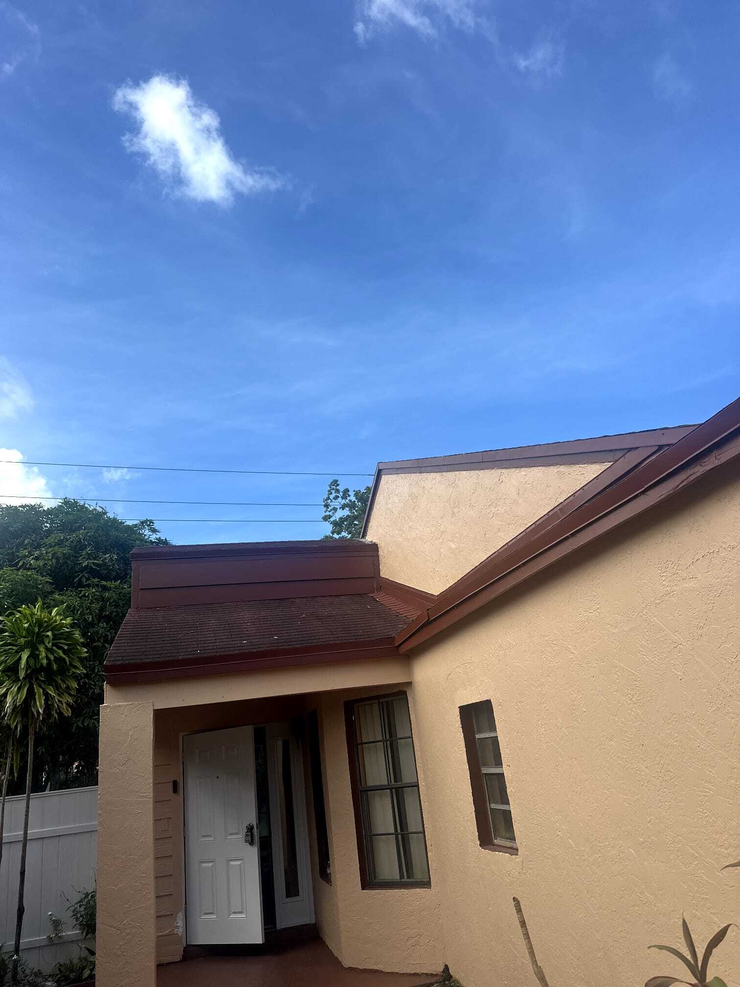 Building Photo - 2441 SW 82nd Ave