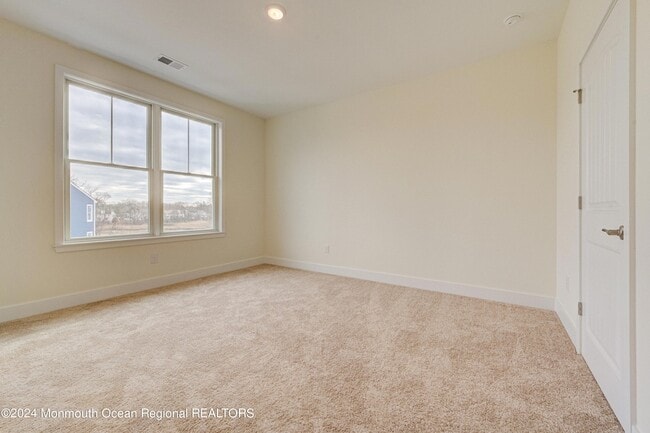 Building Photo - 8 Raritan Ave