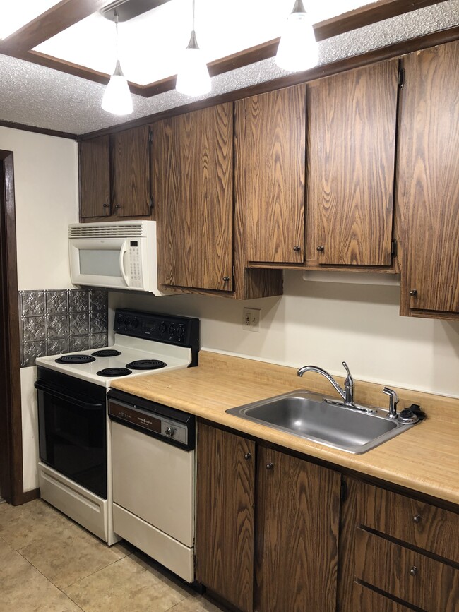 Building Photo - 1751 Sun Apple Way