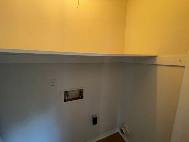 Building Photo - 3849 Ivy Ct